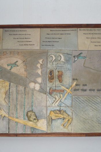 Entre el Olvido y la Memoria